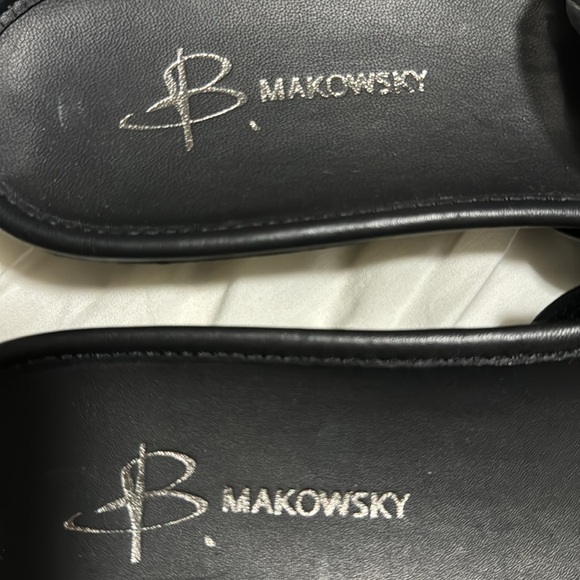 NEW! B. Markowsky women sandal - Picture 5 of 6